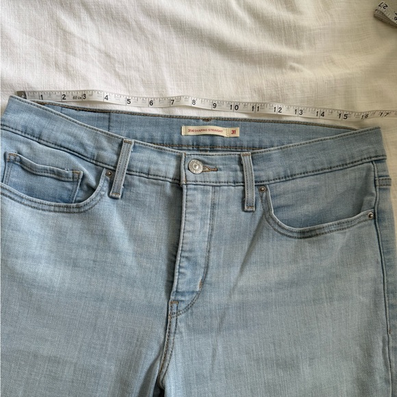 Levi’s 314 Shaping Straight Jeans Women’s Size 31 Light Wash Mid Rise Stretch - Picture 7 of 10